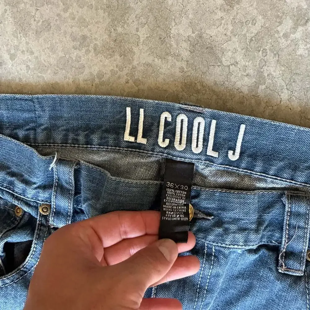 LL Cool J Vintage 90s Baggy Wide Leg Denim Jeans with Studded Back Pocket Design
